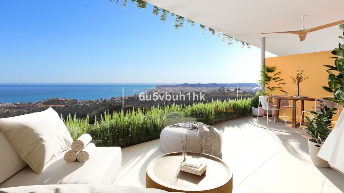 Ground Floor Apartment in Fuengirola — photo 1 of 10