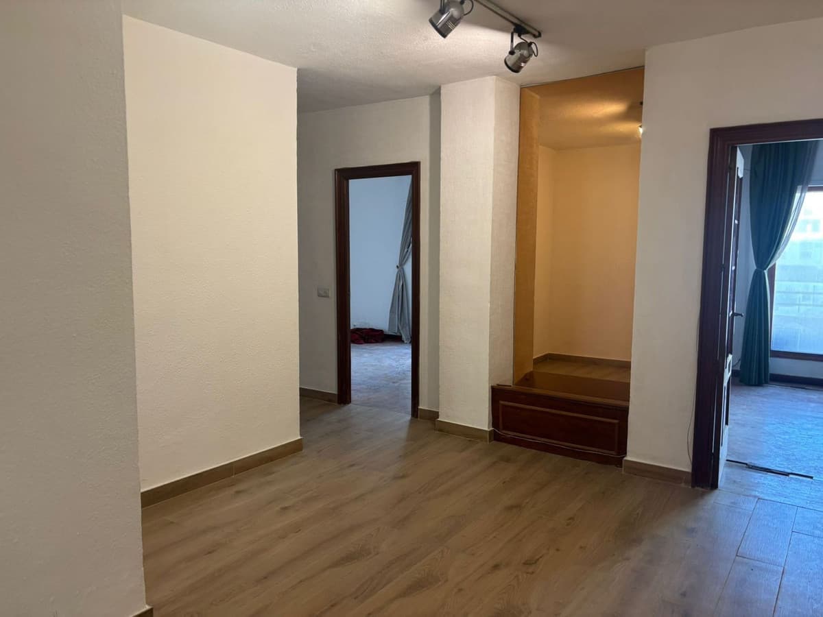 Middle Floor Apartment in Marbella — photo 2 of 10