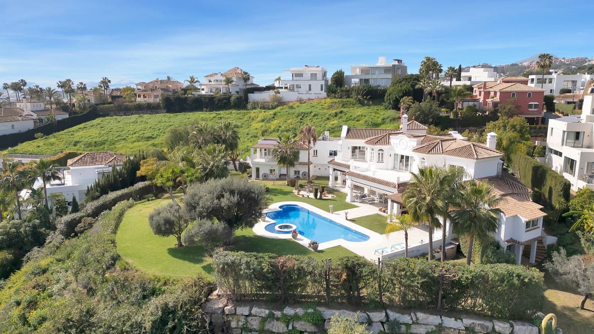Detached Villa in Nueva Andalucía — photo 6 of 10