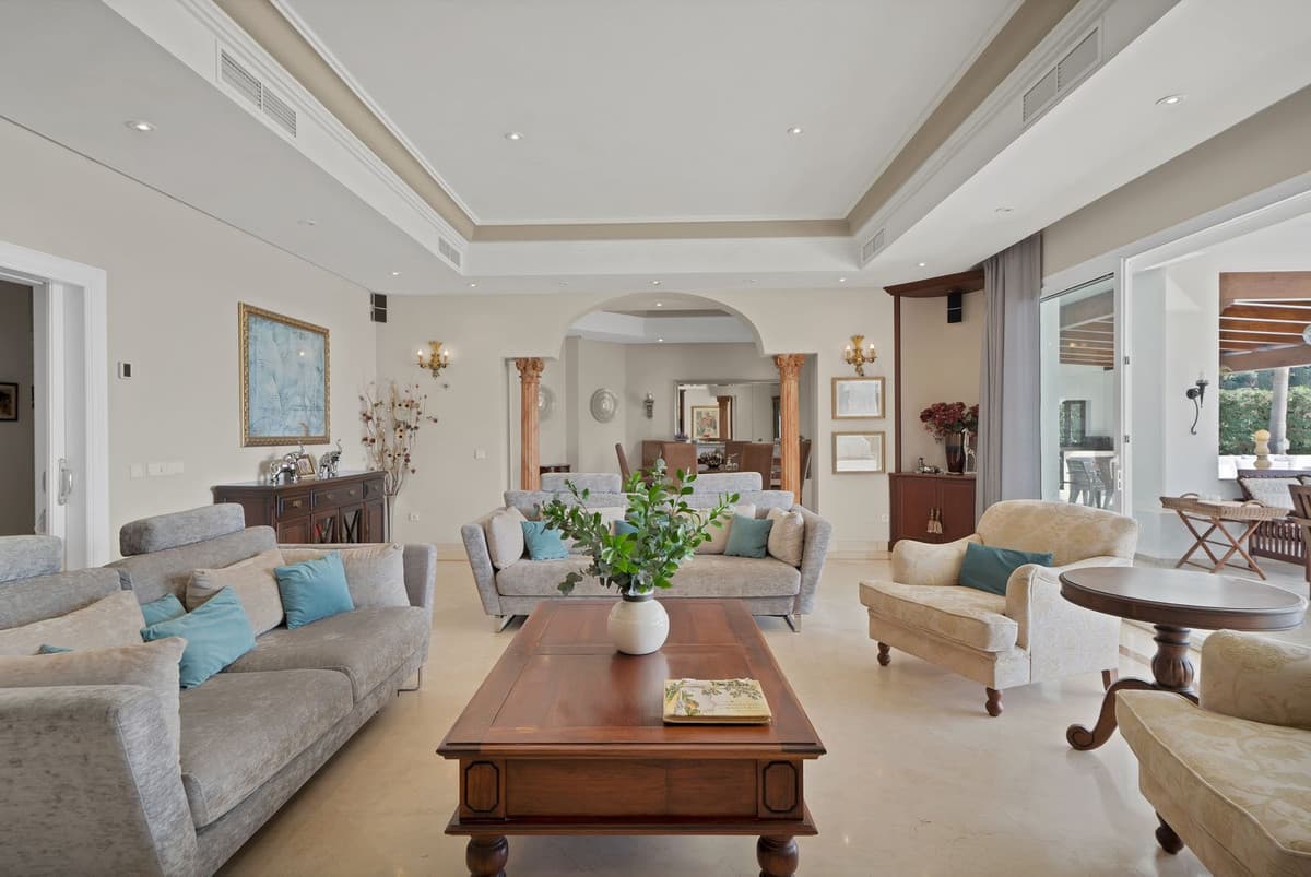 Detached Villa in Nueva Andalucía — photo 8 of 10