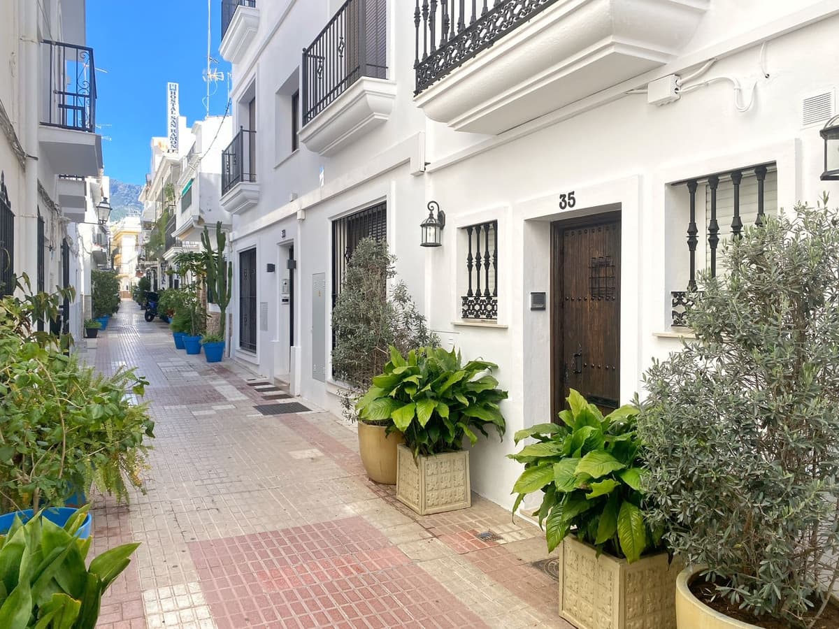Townhouse in Marbella — photo 1 of 10