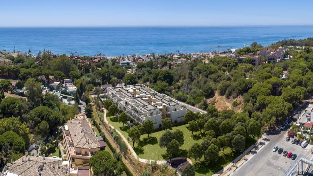 Penthouse in Elviria — photo 1 of 10