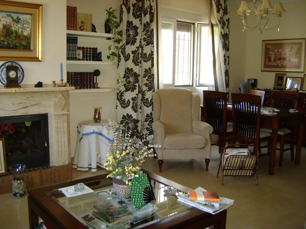 Detached Villa in Cuevas del Becerro — photo 5 of 10