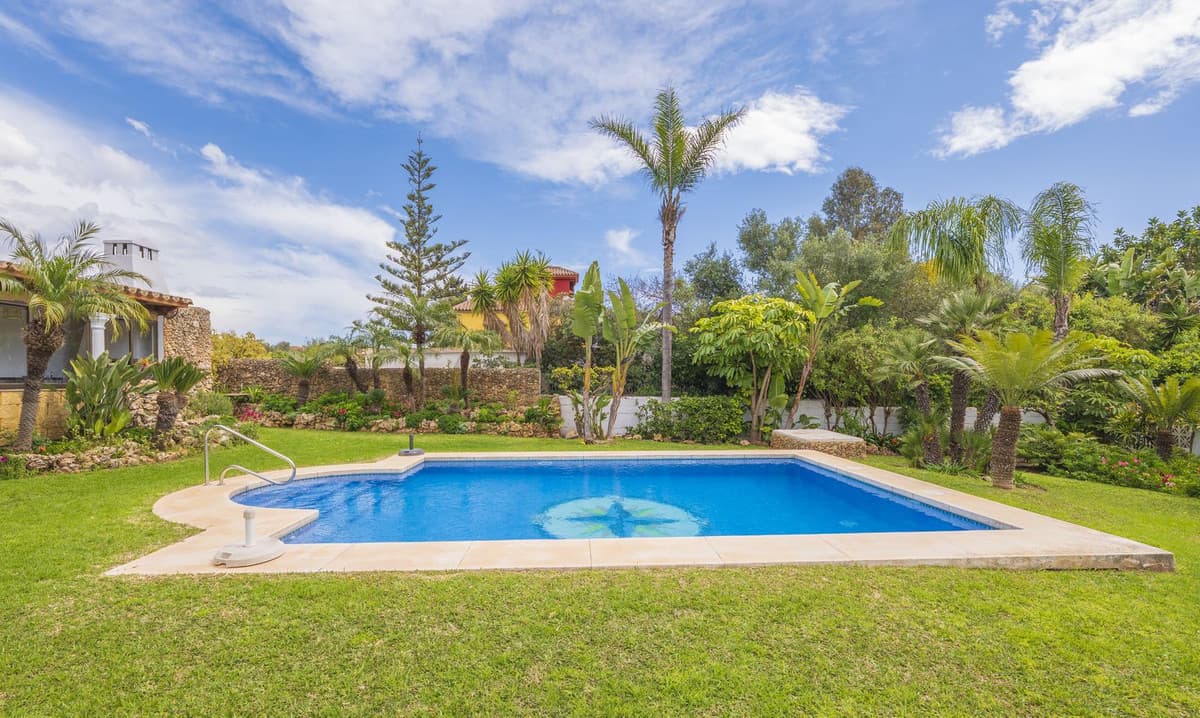 Detached Villa in Las Chapas — photo 2 of 10