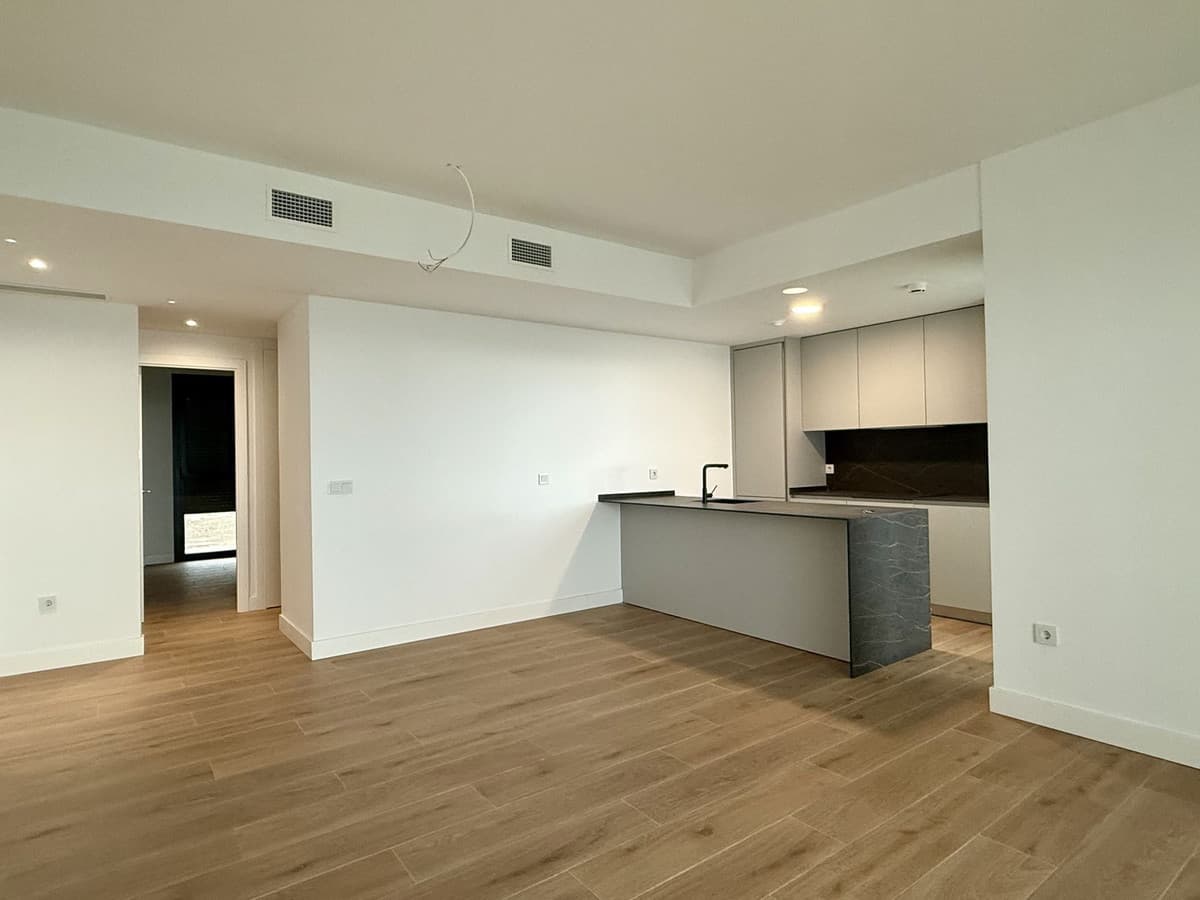Middle Floor Apartment in Fuengirola — photo 3 of 10
