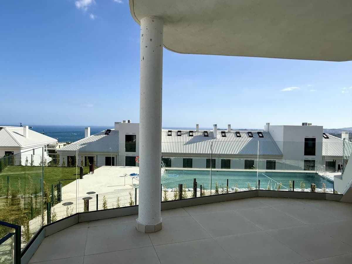 Middle Floor Apartment in Fuengirola — photo 5 of 10