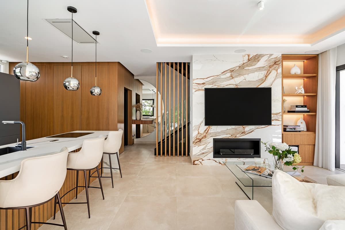 Semi-Detached House in Sierra Blanca — photo 10 of 10