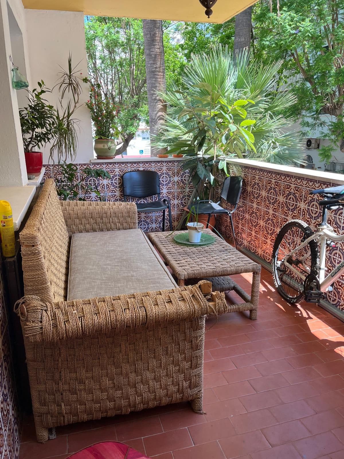 Middle Floor Apartment in Estepona — photo 2 of 10