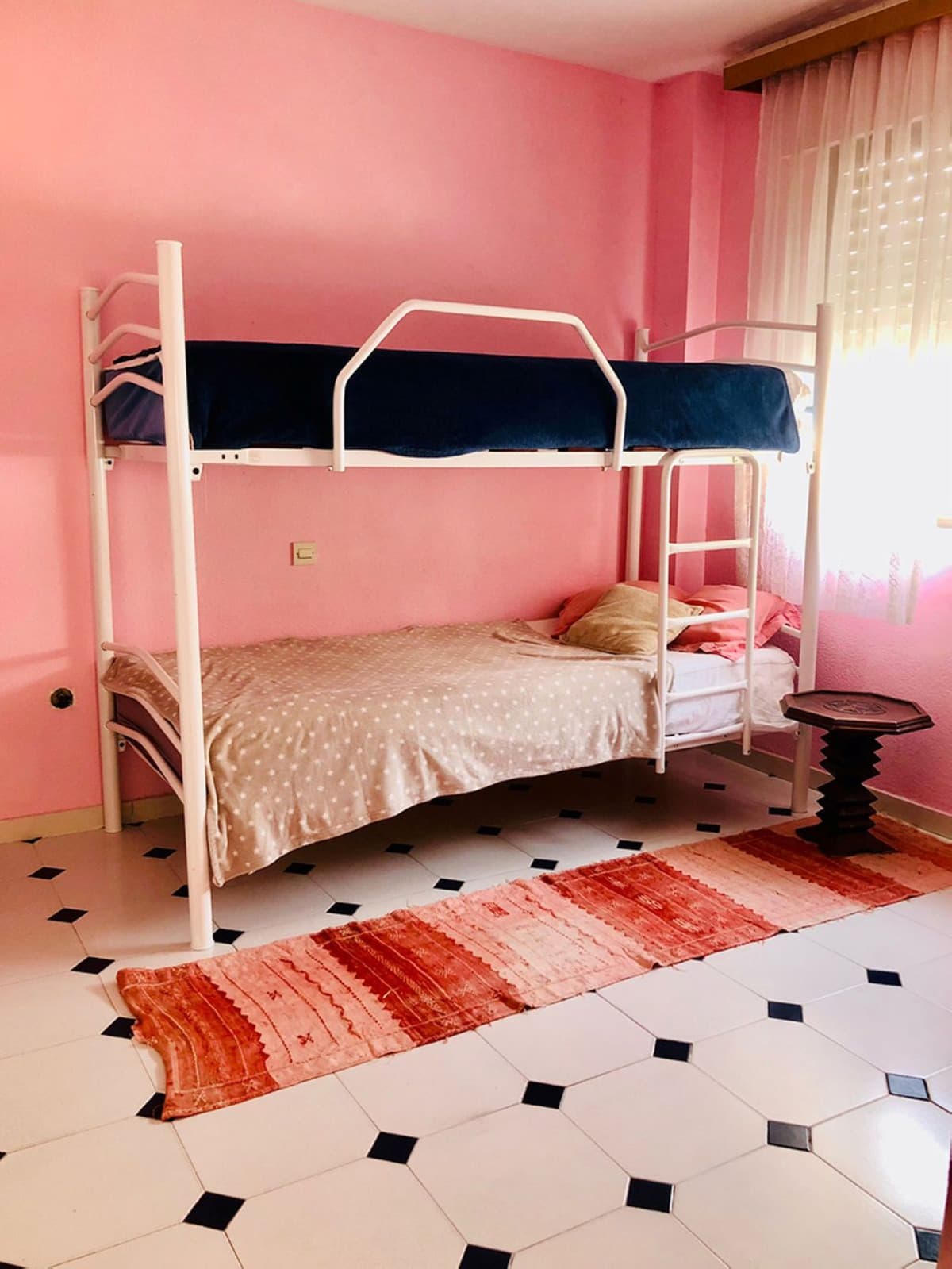 Middle Floor Apartment in Estepona — photo 9 of 10