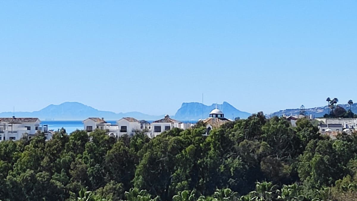 Penthouse in Estepona — photo 4 of 10