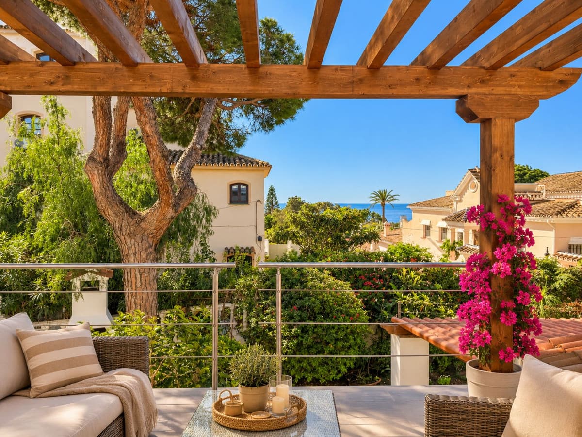 Detached Villa in Marbella — photo 3 of 10