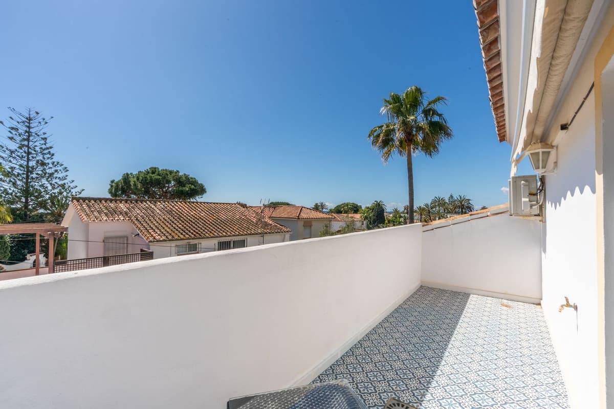 Detached Villa in Marbesa — photo 3 of 10