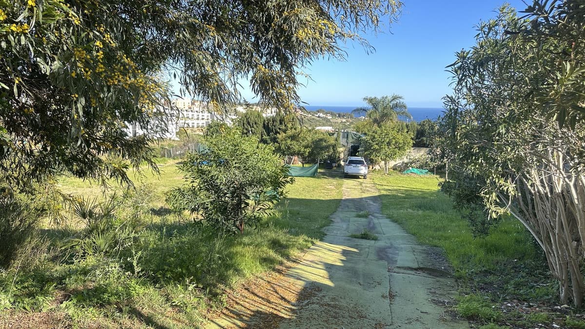 Residential Plot in Manilva — photo 1 of 3