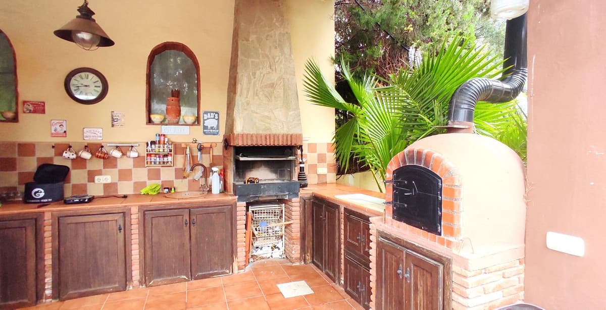 Detached Villa in Alhaurín el Grande — photo 3 of 10