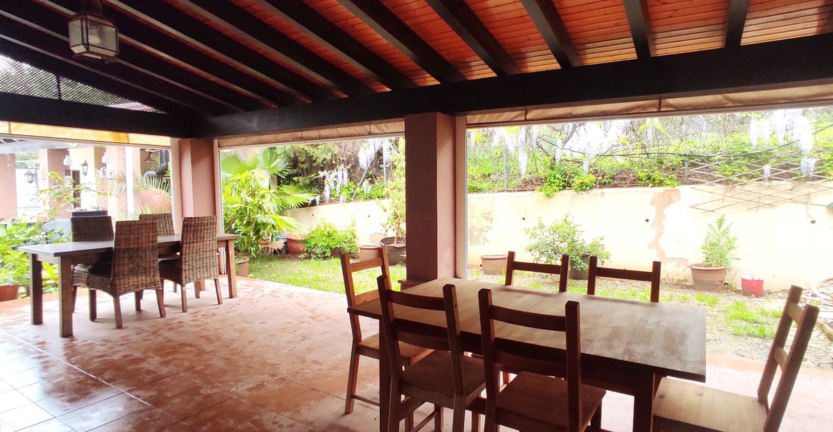 Detached Villa in Alhaurín el Grande — photo 9 of 10