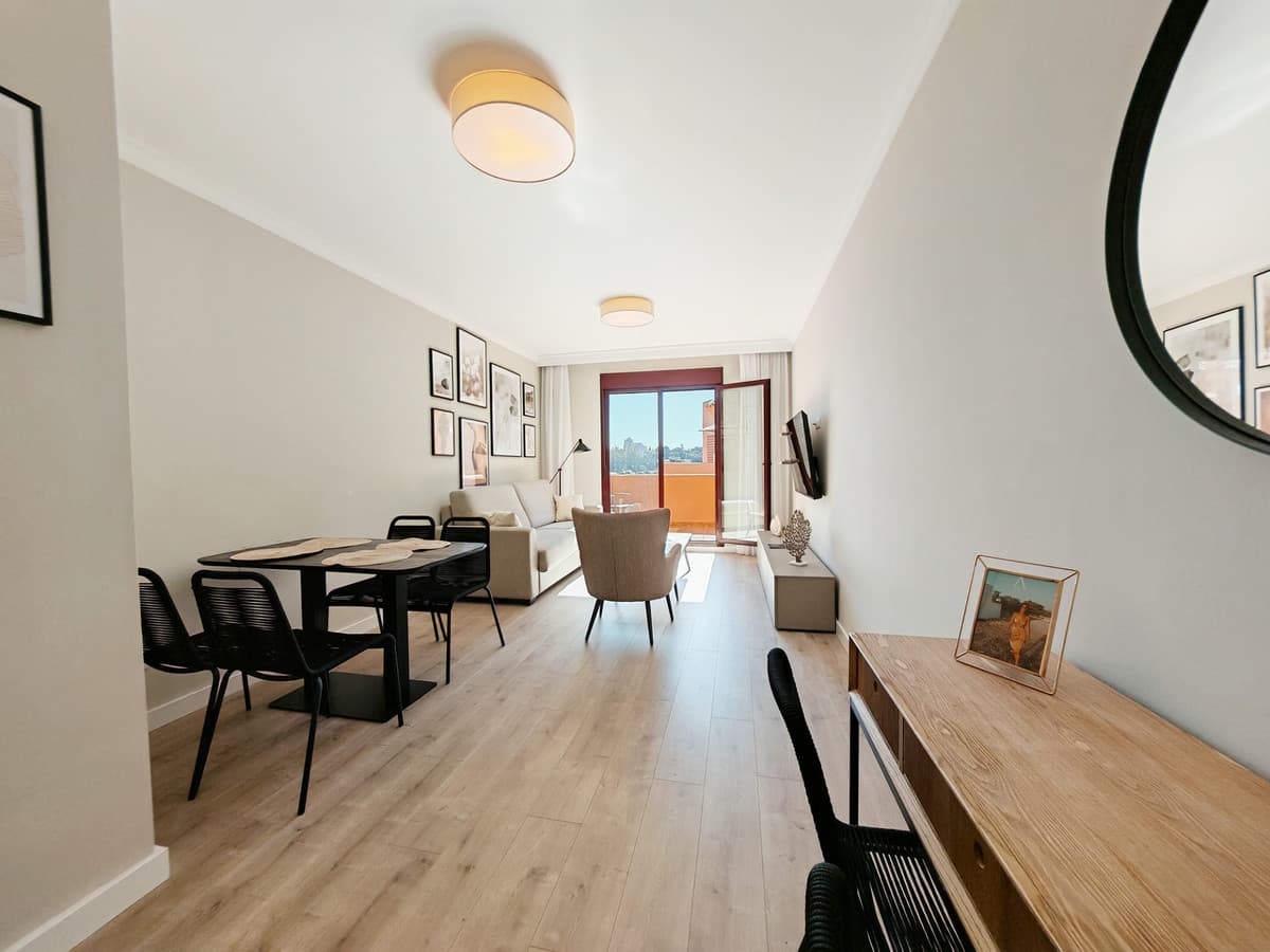 Penthouse in Benahavís — photo 2 of 10