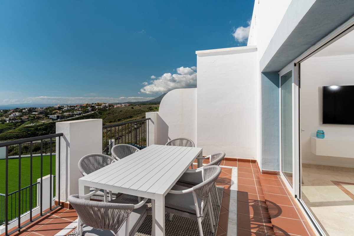 Penthouse Duplex in Benahavís — photo 4 of 10