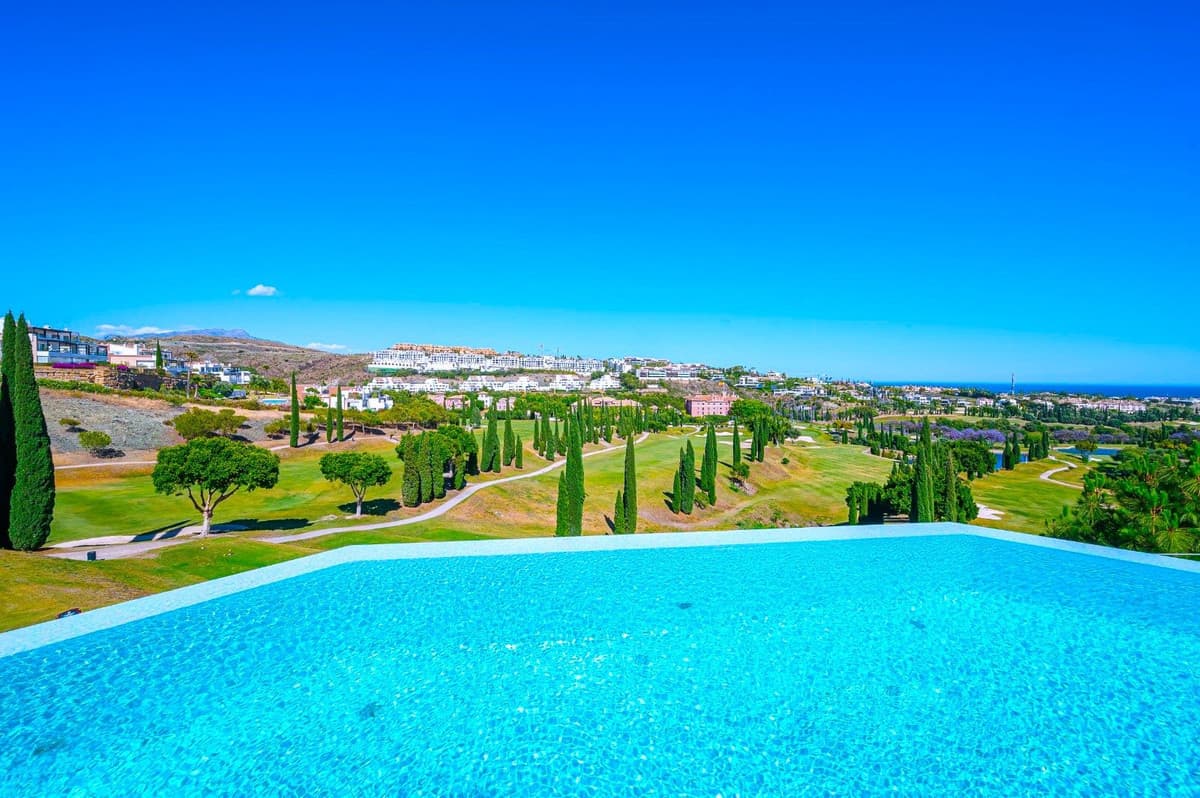 Detached Villa in Los Flamingos — photo 1 of 10