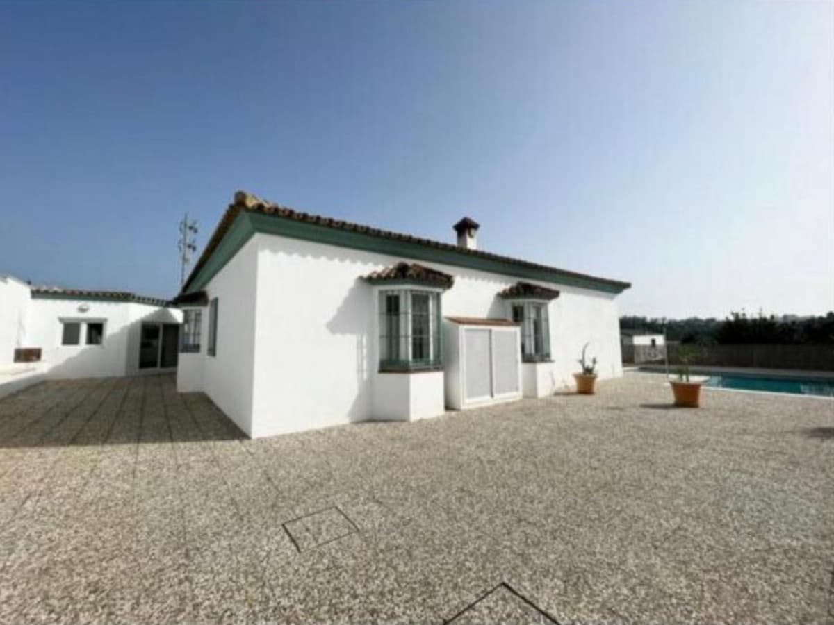 Detached Villa in San Roque — photo 1 of 10