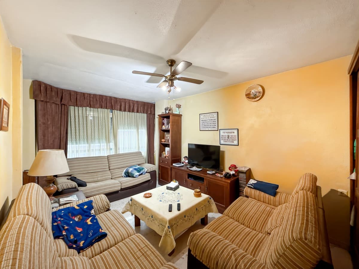 Middle Floor Apartment in Perchel Sur — photo 3 of 10