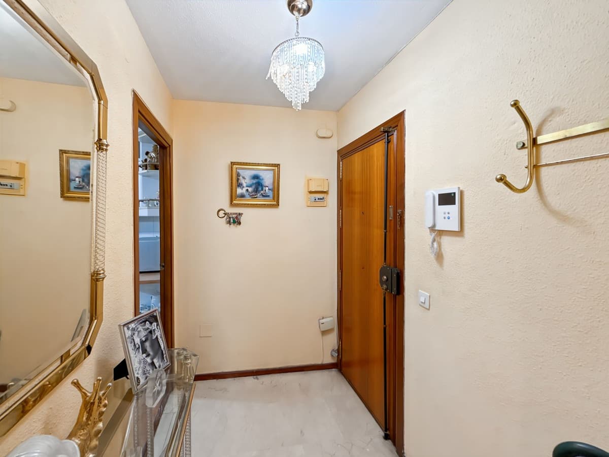 Middle Floor Apartment in Perchel Sur — photo 4 of 10