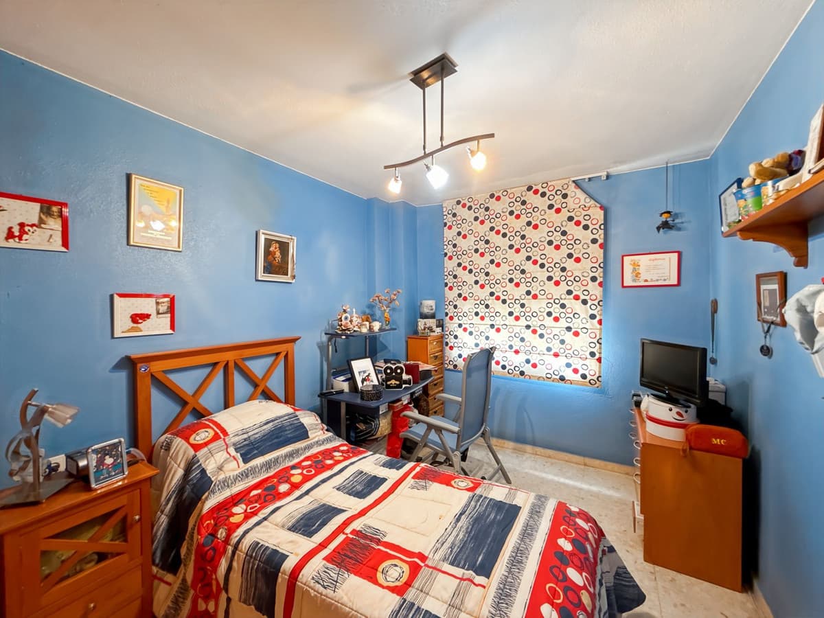 Middle Floor Apartment in Perchel Sur — photo 9 of 10