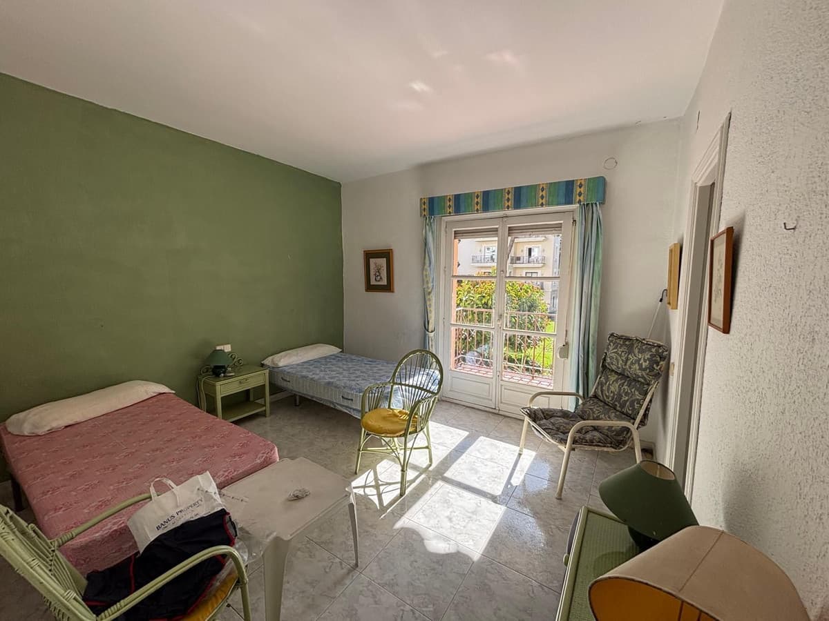 Middle Floor Apartment in Nueva Andalucía — photo 5 of 10