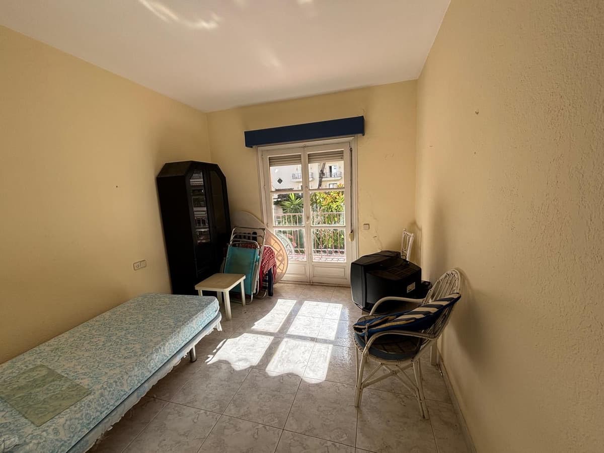 Middle Floor Apartment in Nueva Andalucía — photo 8 of 10