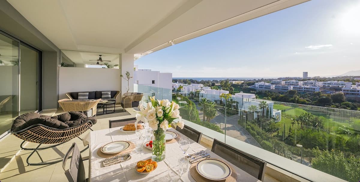 Middle Floor Apartment in Santa Clara — photo 1 of 10