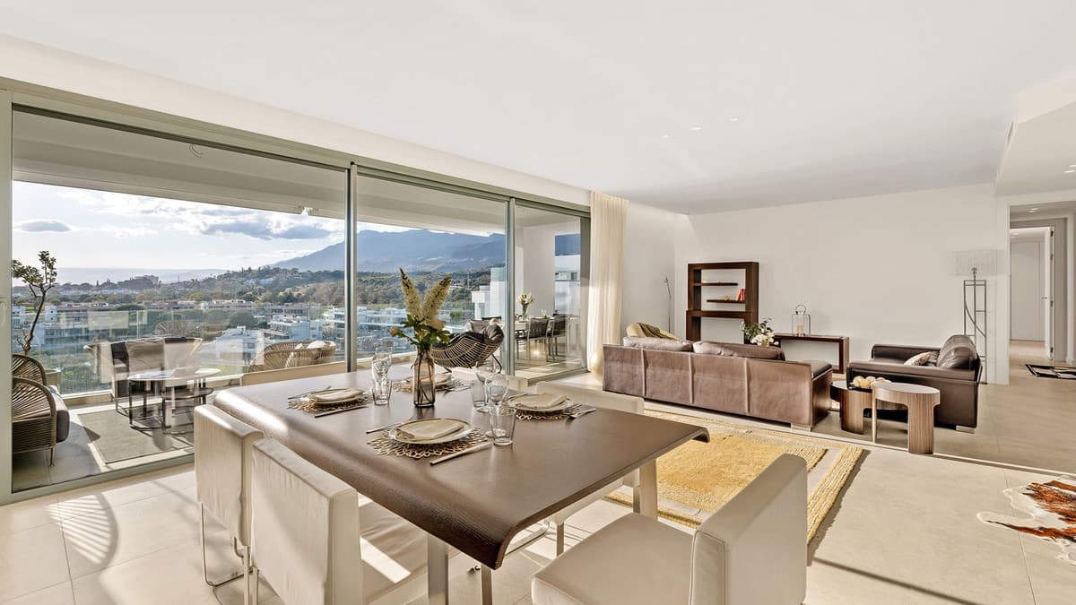 Middle Floor Apartment in Santa Clara — photo 4 of 10
