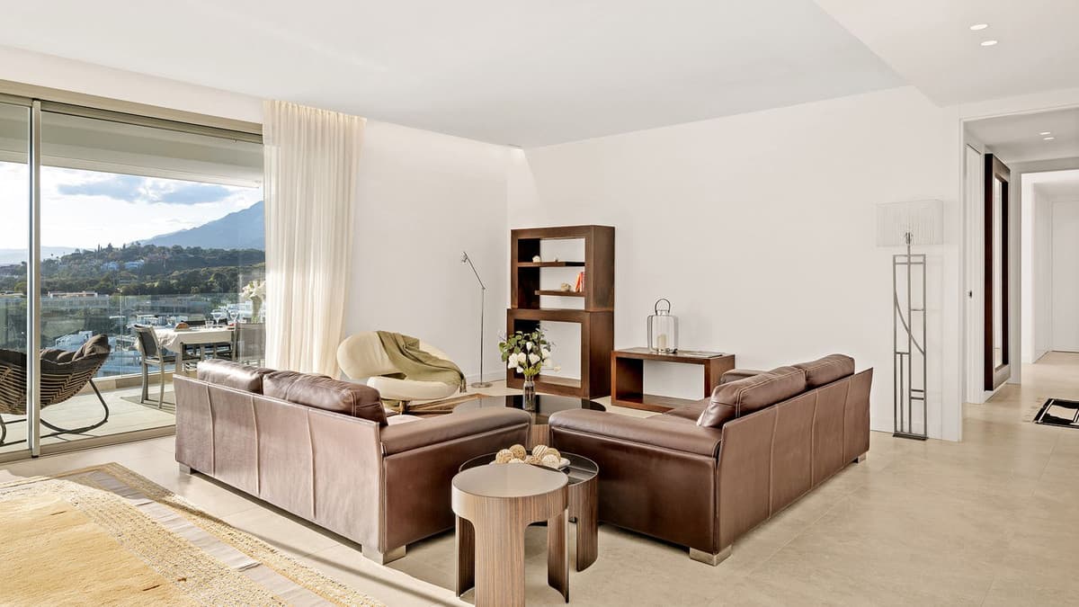Middle Floor Apartment in Santa Clara — photo 6 of 10