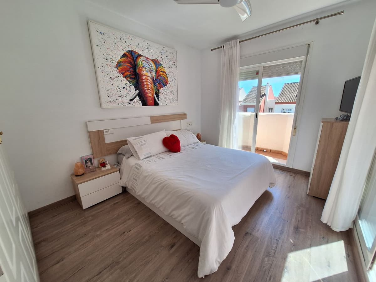 Townhouse in Estepona — photo 6 of 10