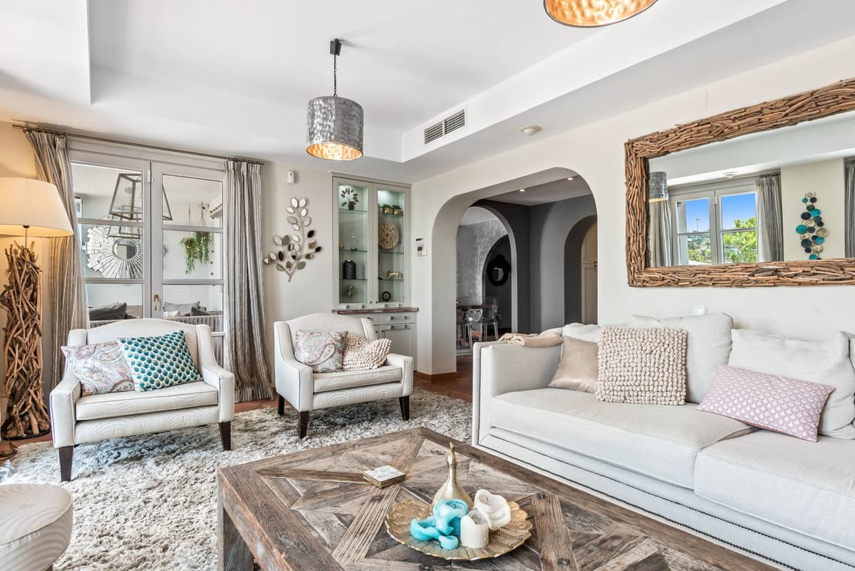 Townhouse in La Heredia — photo 5 of 10