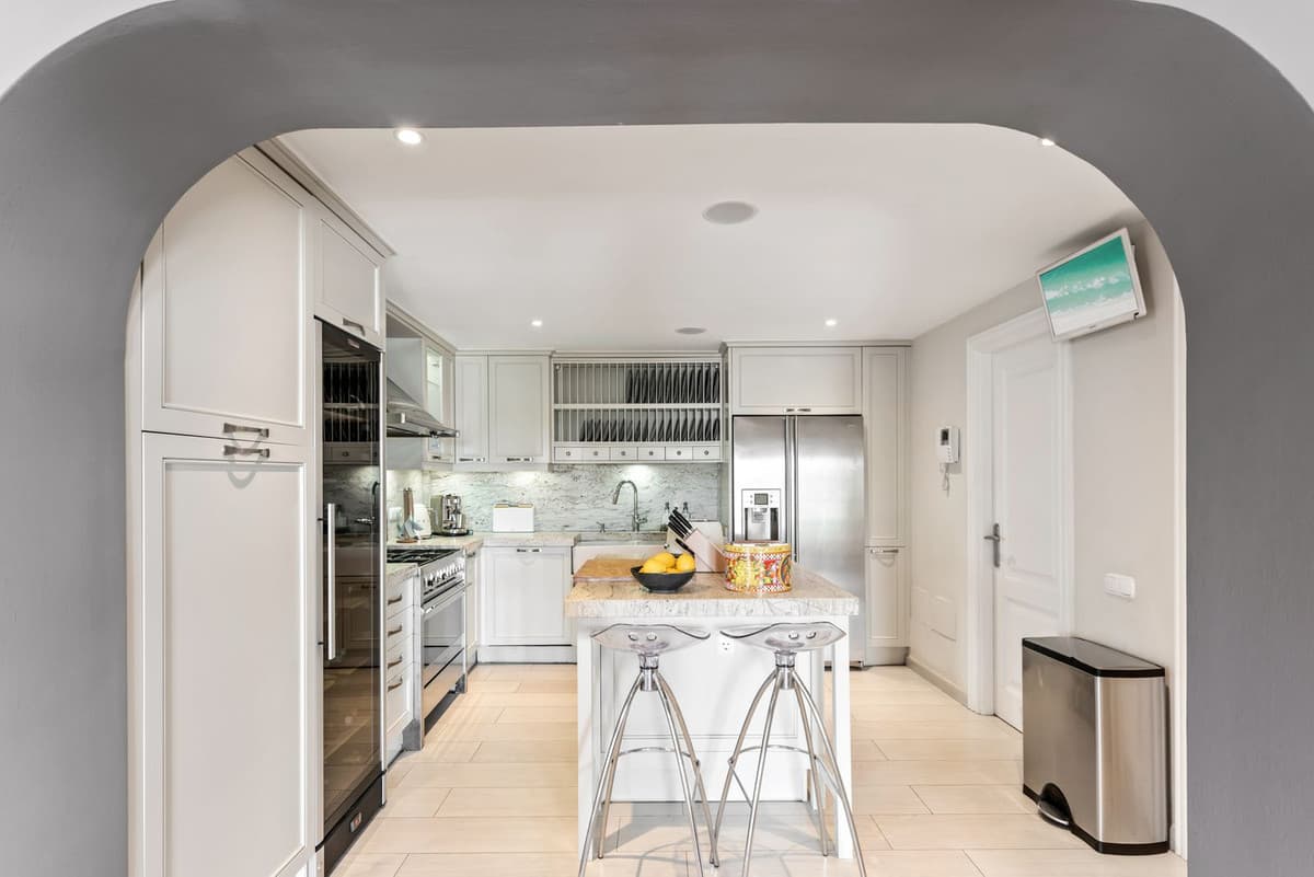 Townhouse in La Heredia — photo 9 of 10