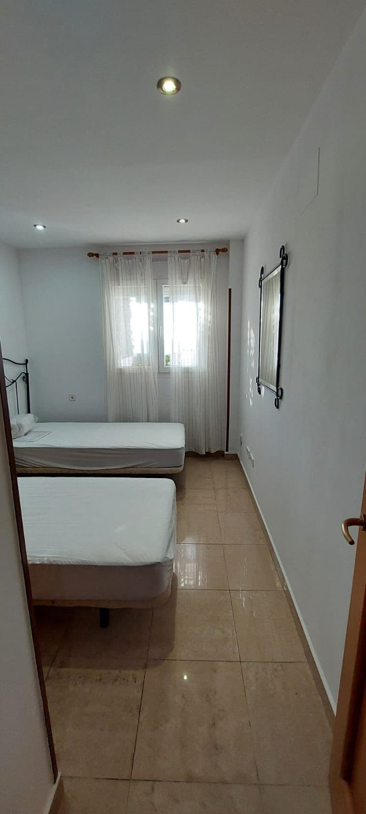 Middle Floor Apartment in Manilva — photo 8 of 10
