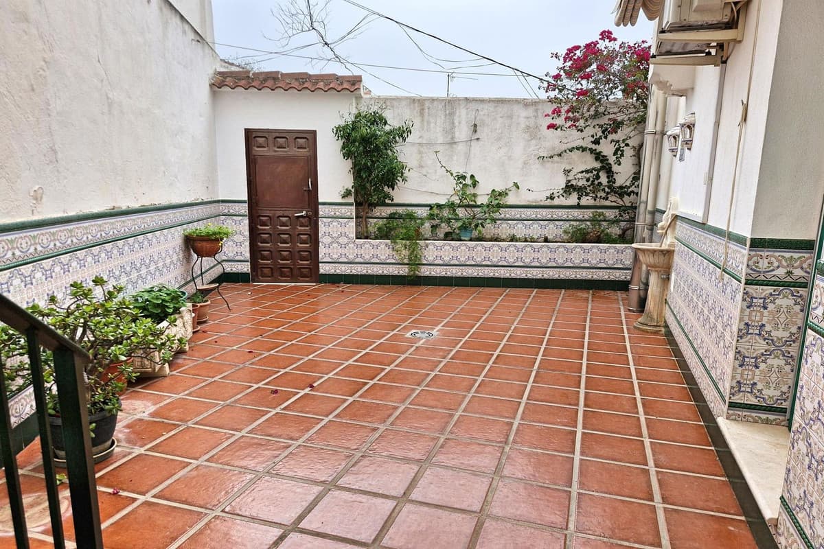 Townhouse in Guaro — photo 4 of 10