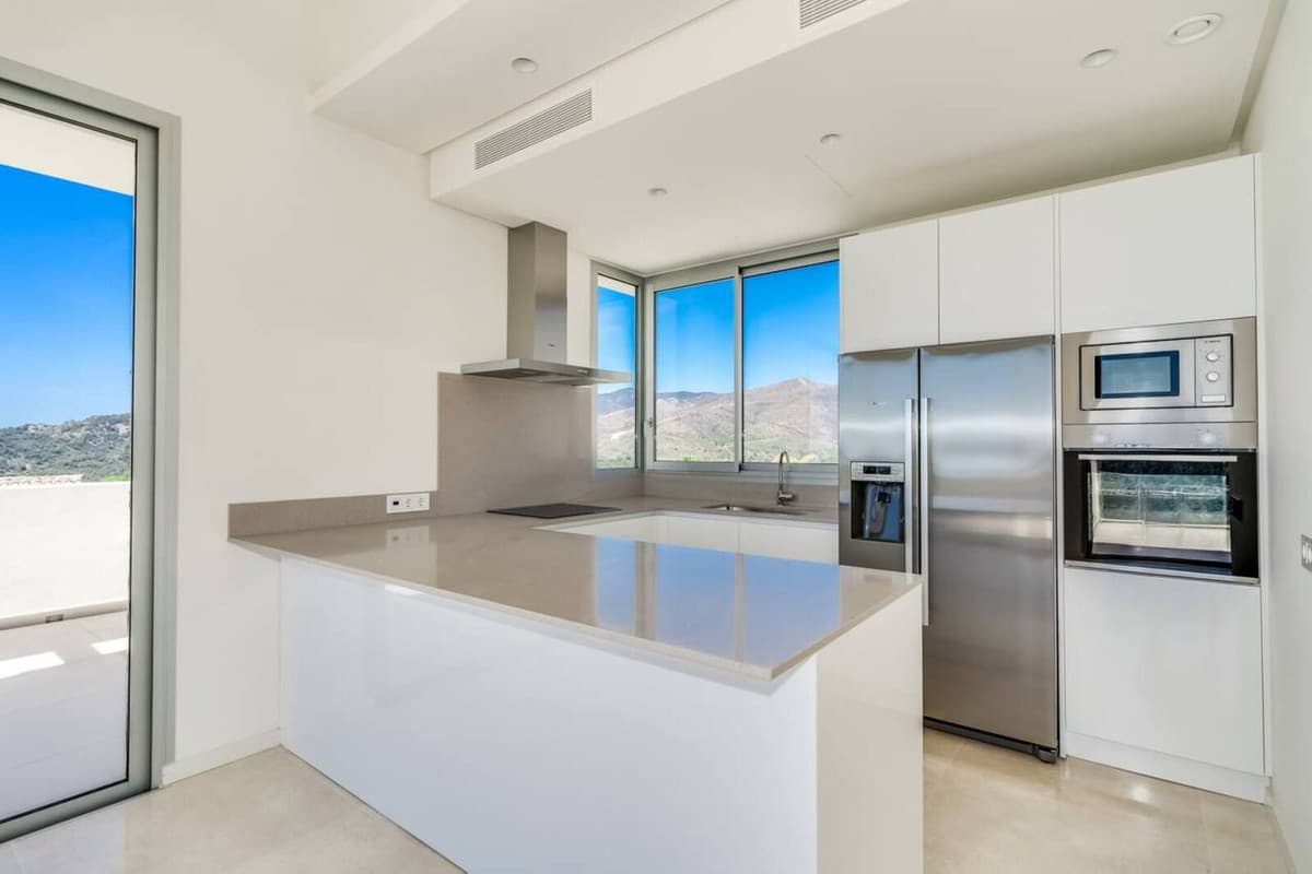 Penthouse in Benahavís — photo 6 of 10