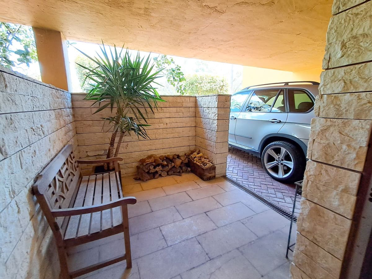Townhouse in Nagüeles — photo 4 of 10