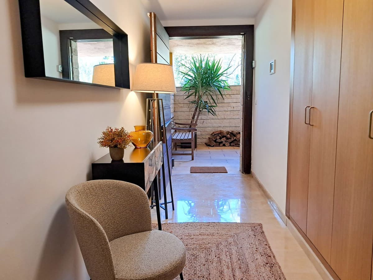 Townhouse in Nagüeles — photo 5 of 10