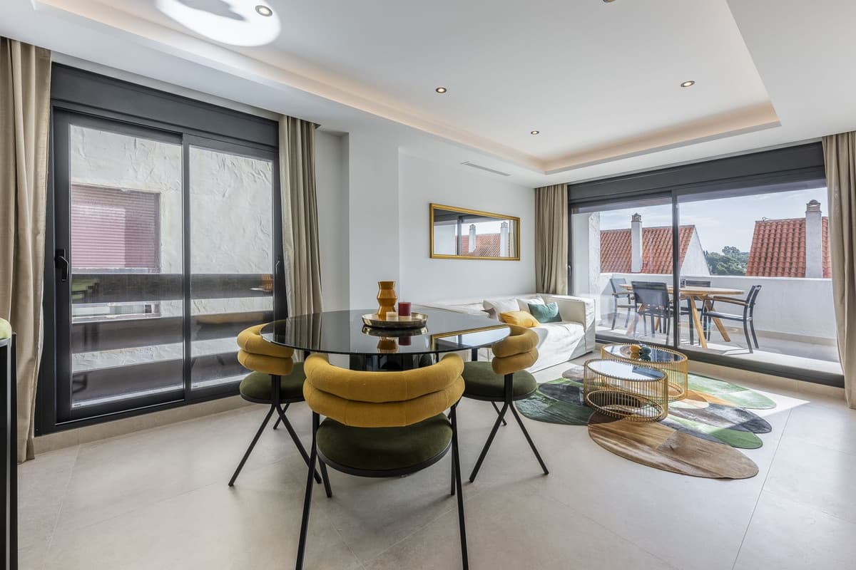 Middle Floor Apartment in Nueva Andalucía — photo 6 of 10