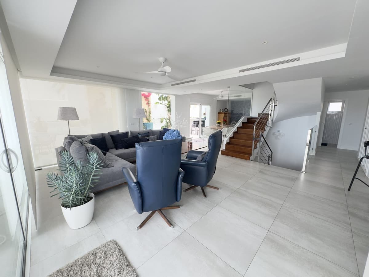 Semi-Detached House in Benalmadena — photo 2 of 20
