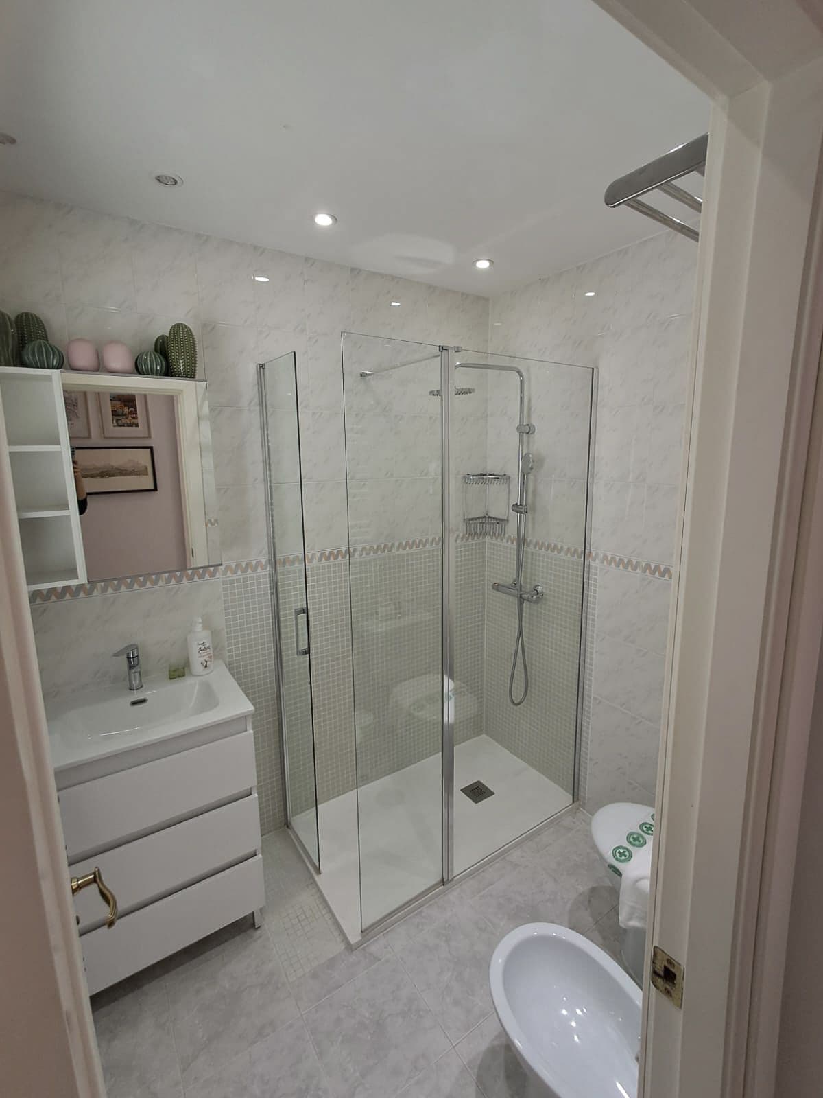 Middle Floor Apartment in Málaga Centro — photo 5 of 10