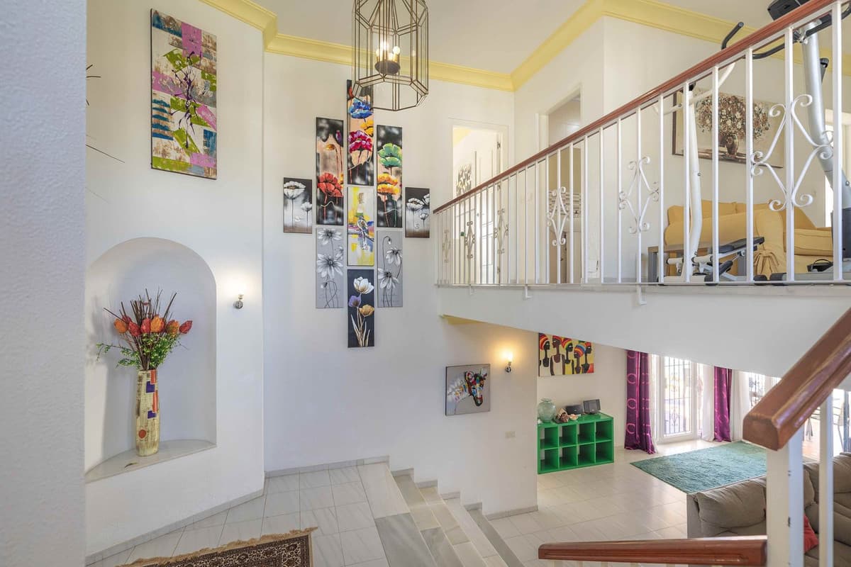 Detached Villa in Estepona — photo 5 of 10