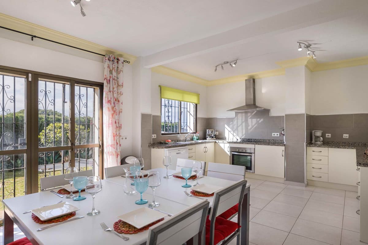 Detached Villa in Estepona — photo 10 of 10