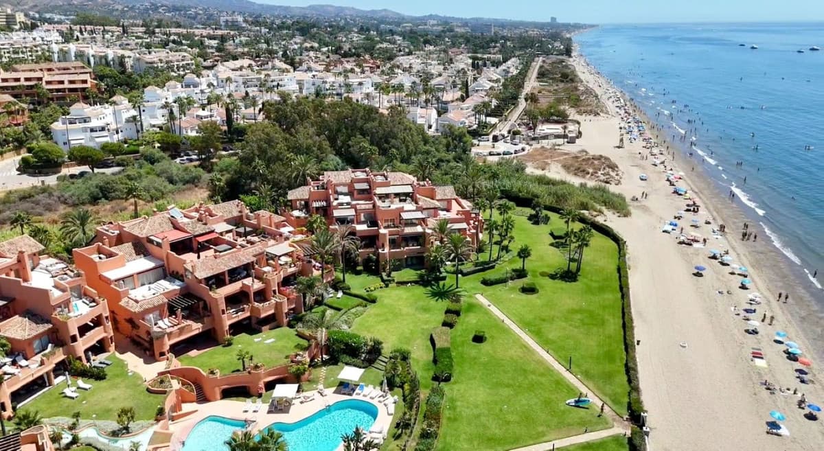 Penthouse in Los Monteros — photo 2 of 10