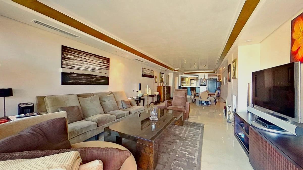 Penthouse in Los Monteros — photo 5 of 10
