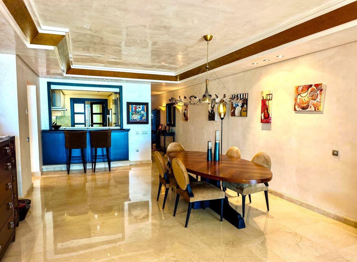 Penthouse in Los Monteros — photo 7 of 10