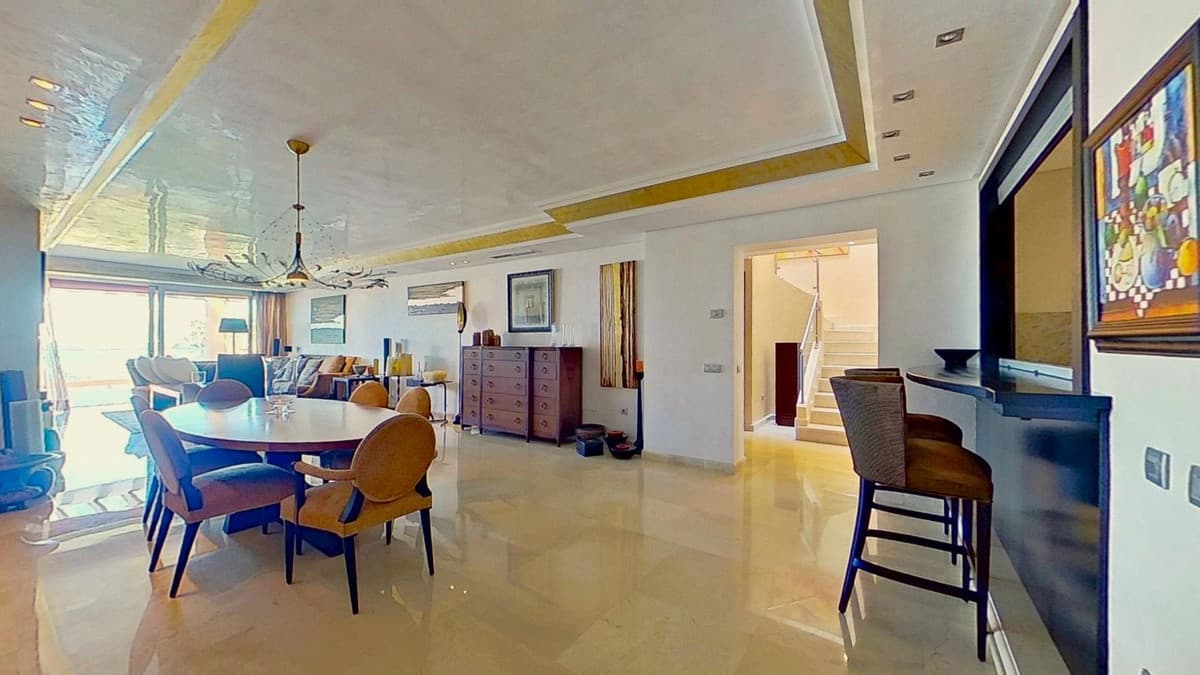 Penthouse in Los Monteros — photo 10 of 10