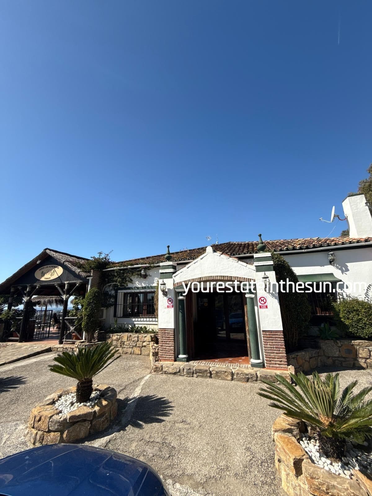 Detached Villa in Benahavís — photo 2 of 10