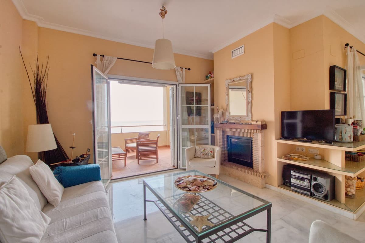 Middle Floor Apartment in Manilva — photo 6 of 10